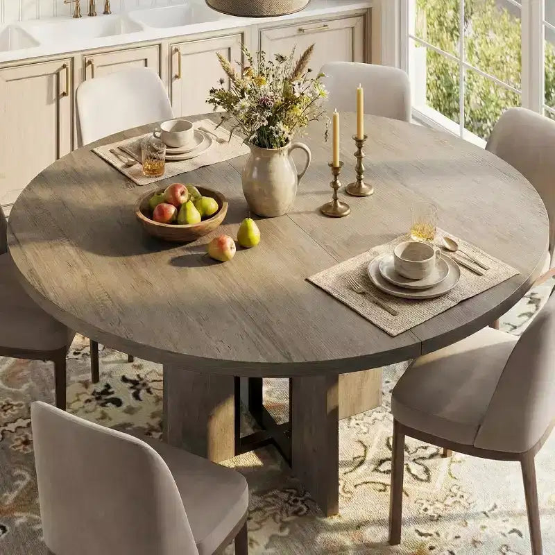 Coppia di poltrone moderne, rivestite in teddy fleece con gambe in metallo dorato