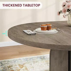 Coppia di poltrone moderne, rivestite in teddy fleece con gambe in metallo dorato